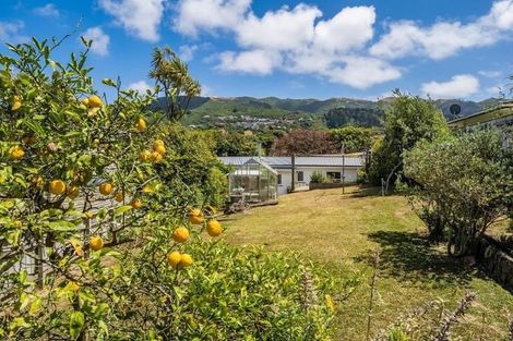 Photo of property in 34 Ranui Terrace, Tawa, Wellington, 5028