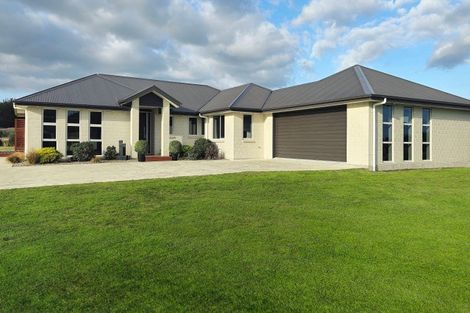 Photo of property in 15 Carex Grove, Foxton Beach, Foxton, 4815