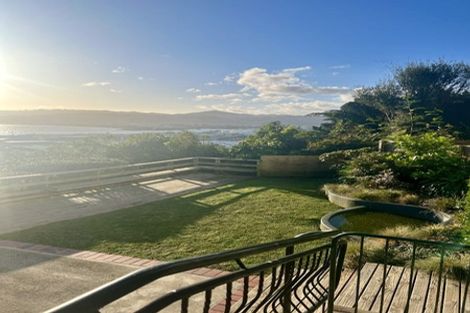 Photo of property in 15 Nikau Road, Point Howard, Lower Hutt, 5013