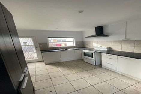 Photo of property in 3/6 Clevedon Road, Papakura, 2110