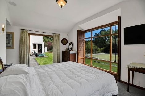 Photo of property in 331a Mangorei Road, Merrilands, New Plymouth, 4312