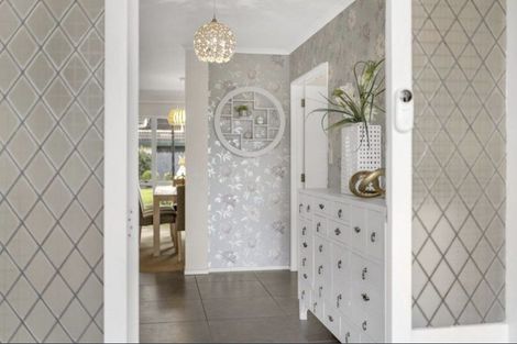 Photo of property in 46 Kilimanjaro Drive, Northpark, Auckland, 2013