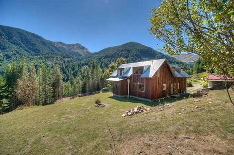 Photo of property in 685 Glenorchy-queenstown Road, Closeburn, Queenstown, 9371