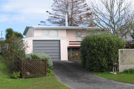 Photo of property in 5 Kawau View Road, Snells Beach, 0920