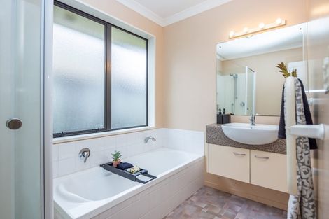 Photo of property in 33 Tuirangi Street, Flagstaff, Hamilton, 3210