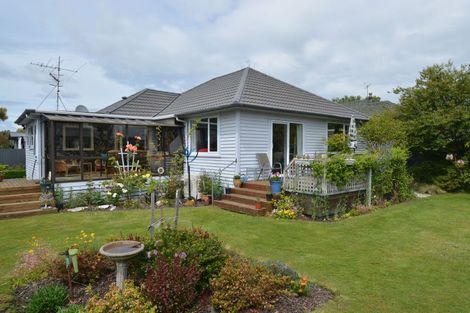 Photo of property in 32 Joseph Street, Waverley, Invercargill, 9810