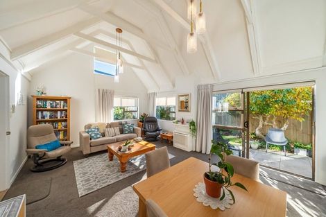 Photo of property in 4/5a Bloomfield Terrace, Hutt Central, Lower Hutt, 5010