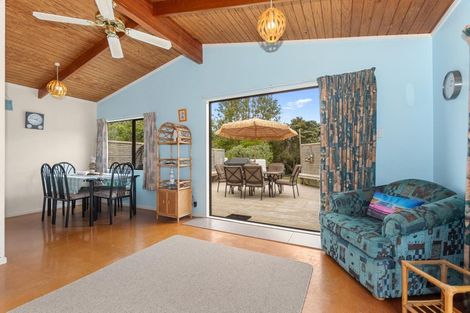 Photo of property in 125 Oakura Road, Oakura, Hikurangi, 0184