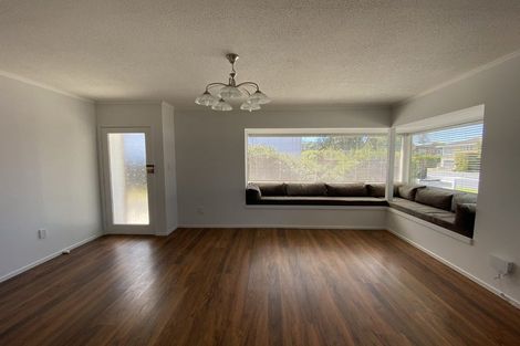 Photo of property in 1/760 Beach Road, Browns Bay, Auckland, 0630