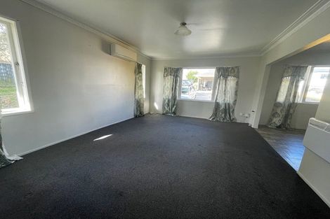 Photo of property in 10 Christmas Road, Manurewa, Auckland, 2102