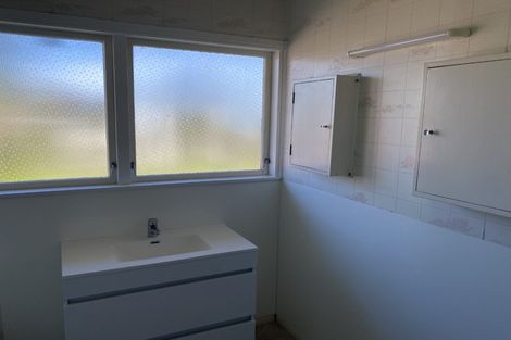 Photo of property in 10 Renwick Street, Papakura, 2110