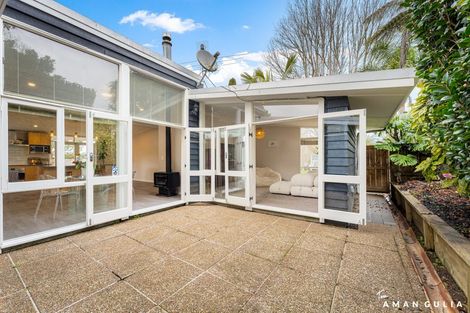 Photo of property in 4 Gladys Avenue, Glenfield, Auckland, 0629
