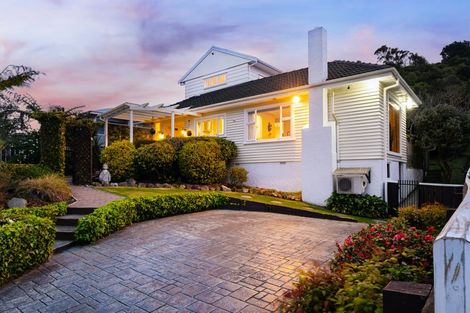 Photo of property in 351 Main Road, Tawa, Wellington, 5028