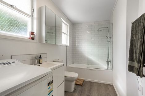 Photo of property in 2/69a Landscape Road, Mount Eden, Auckland, 1024