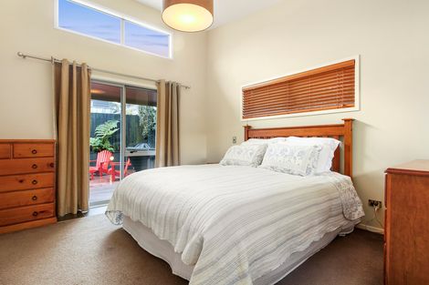 Photo of property in 336b West Coast Road, Glen Eden, Auckland, 0602