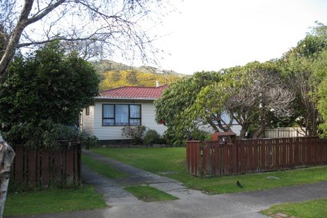 Photo of property in 15 Wood Street, Wainuiomata, Lower Hutt, 5014