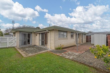 Photo of property in 4 Colombo Street, Hokowhitu, Palmerston North, 4410