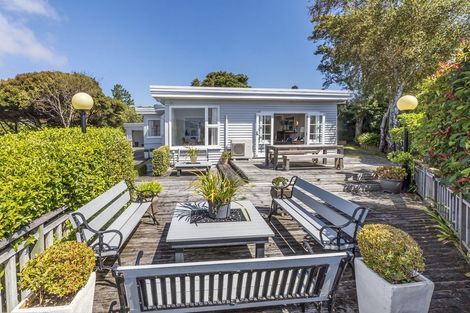Photo of property in 31 Kiriwai Road, Paremata, Porirua, 5024