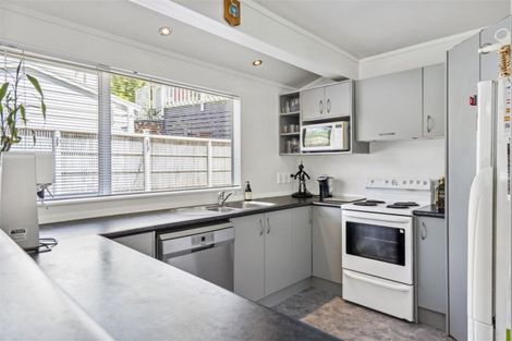 Photo of property in 2/7 Fordham Street, Beach Haven, Auckland, 0626