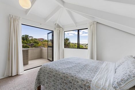 Photo of property in 5 Honeysuckle Lane, Mairangi Bay, Auckland, 0630