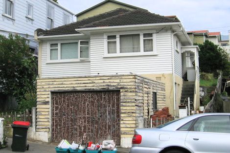 Photo of property in 18 Edinburgh Terrace, Berhampore, Wellington, 6023