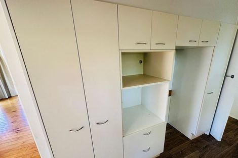 Photo of property in 156 Sunset Road, Unsworth Heights, Auckland, 0632