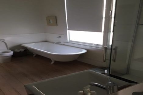 Photo of property in 34 Sentinel Road, Herne Bay, Auckland, 1011