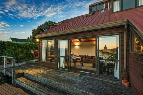 Photo of property in 11 Challis Place, Mount Pleasant, Christchurch, 8081