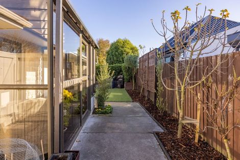 Photo of property in 1/7 Ringwood Place, Avonhead, Christchurch, 8042