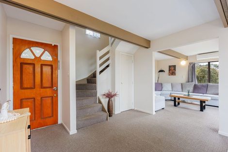Photo of property in 2/70 Ayton Drive, Totara Vale, Auckland, 0629
