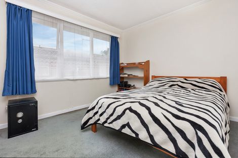 Photo of property in 2/27 Cardwell Street, Onehunga, Auckland, 1061