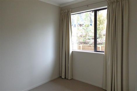 Photo of property in 59a Sungrove Rise, Sunnyvale, Auckland, 0612