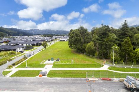 Photo of property in 34 Dahl Drive, Wallaceville, Upper Hutt, 5018