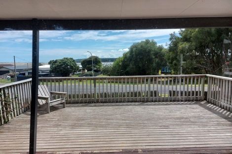 Photo of property in 65 Maunsell Road, Port Waikato, Tuakau, 2695