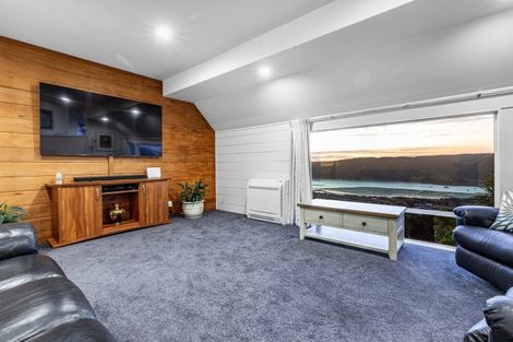 Photo of property in 22a Kahu Road, Paremata, Porirua, 5024