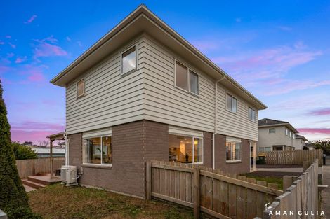 Photo of property in 19 Waitoro Lane, Henderson, Auckland, 0612