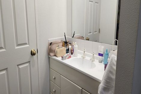 Photo of property in 38 Esther Place, Red Beach, 0932