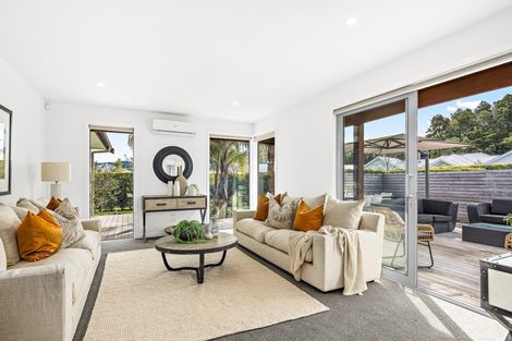 Photo of property in 17 Awanui Crescent, Matakana, Warkworth, 0985