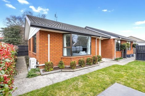 Photo of property in 1/43 Aorangi Road, Bryndwr, Christchurch, 8053