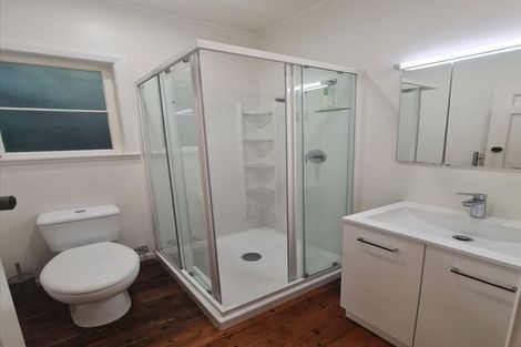 Photo of property in 51 Albemarle Road, Northland, Wellington, 6012