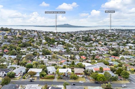 Photo of property in 5 Ravenwood Drive, Forrest Hill, Auckland, 0620