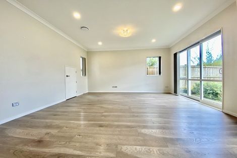 Photo of property in 70 Donegal Park Drive, Flat Bush, Auckland, 2019