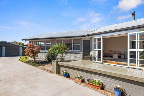 Photo of property in 10 Chedworth Avenue, Bishopdale, Christchurch, 8053