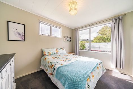 Photo of property in 3 Aniseed Grove, Timberlea, Upper Hutt, 5018
