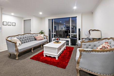 Photo of property in 33 Hollowout Street, Takanini, 2112