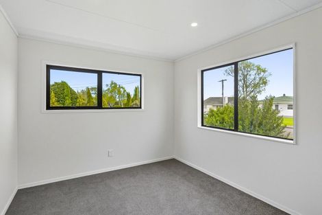 Photo of property in 42 Quinn Road, Levin, 5510