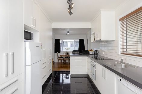 Photo of property in 56 Meeanee Road, Taradale, Napier, 4112