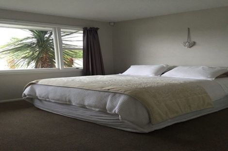 Photo of property in 176 Centaurus Road, Saint Martins, Christchurch, 8022