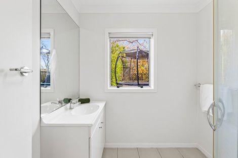 Photo of property in 219a Tukapa Street, Westown, New Plymouth, 4310