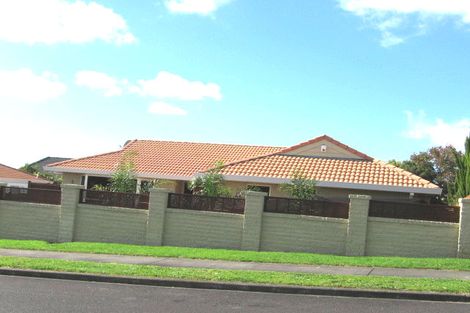 Photo of property in 80 Simmental Crescent, Somerville, Auckland, 2014